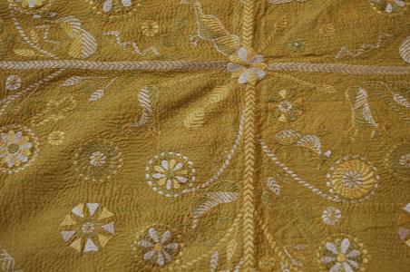 antique-kantha-cushion-detail1