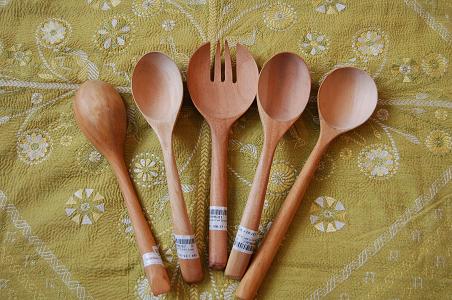 carved-wooden-spoons